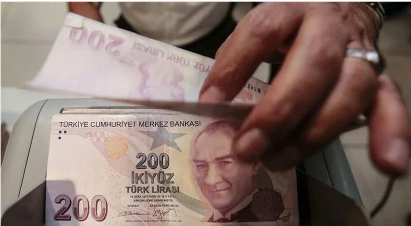 Hangi banka ATM'den ne kadar para veriyor? 1 Ekim itibarıyla paylaşılan standart ve ücretsiz günlük ATM nakit çekim limi…