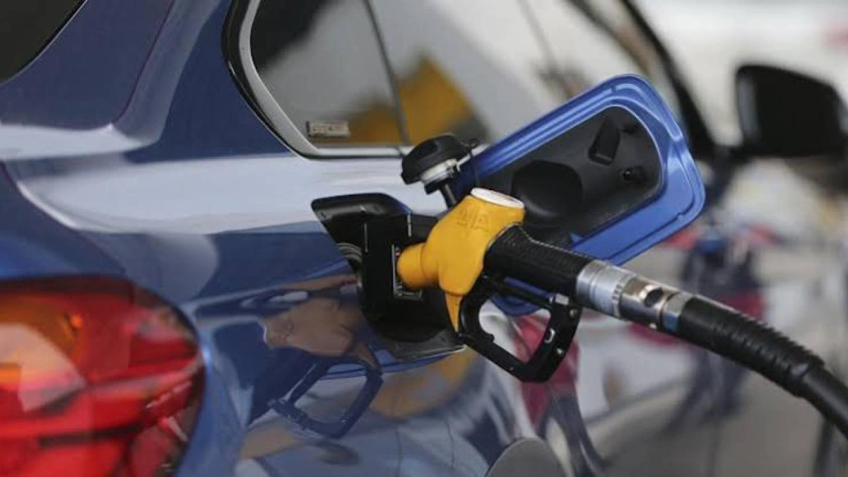 Motorin fiyatlarına 24 saatte ikinci zam: 2 lira 7 kuruşluk artış