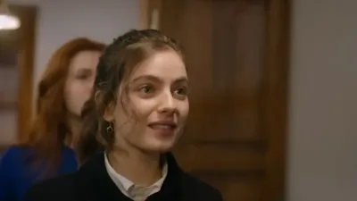 Dokunmadan Aşk Filminde Kriz: Ava Yaman Ayrıldı ve Tazminat Alacak