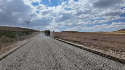 Elbistan'da Üç Mahalleyi Bağlayan 10 Kilometrelik Grup Yolu Modernize Ediliyor