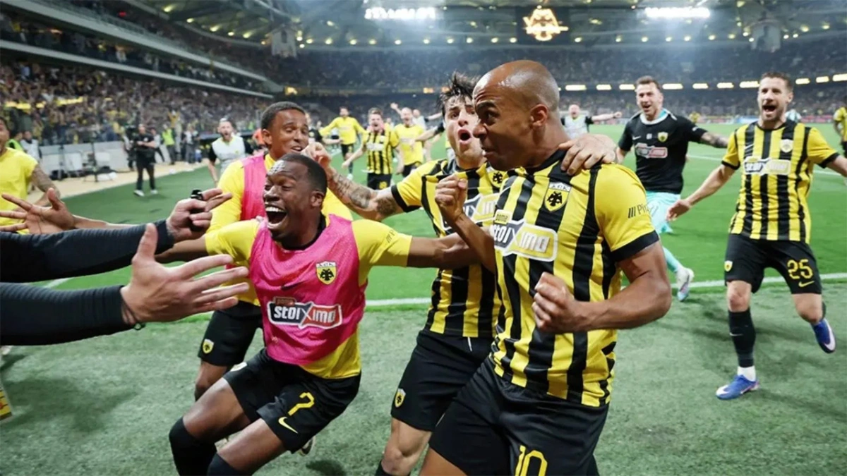 AEK Atina Süper Lig Şampiyonluğunu Joao Mario'nun Uzatma Golüyle Kazandı