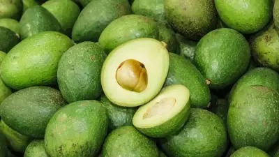 Avokado En Hızlı Nasıl Olgunlaşır ve Sert Meyve Nasıl Yumuşatılır?