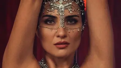 Tuba Büyüküstün, Beren Saat ile Aralarındaki Rekabet Söylentilerini Yalanladı