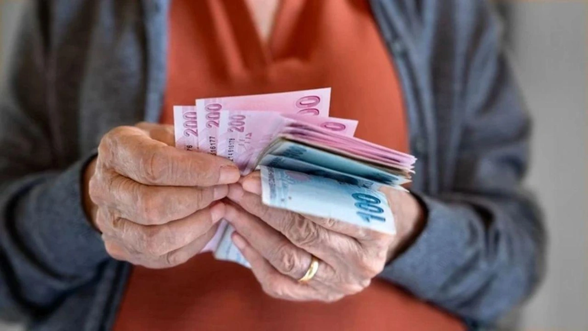 Temmuz Zammı Öncesi Memur ve Emeklilerden Ek Zam Çağrısı