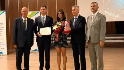 Taşacak Bu Deniz Oyuncusu Zeynep Atılgan Türk Fizik Derneğinden Onur Ödülü