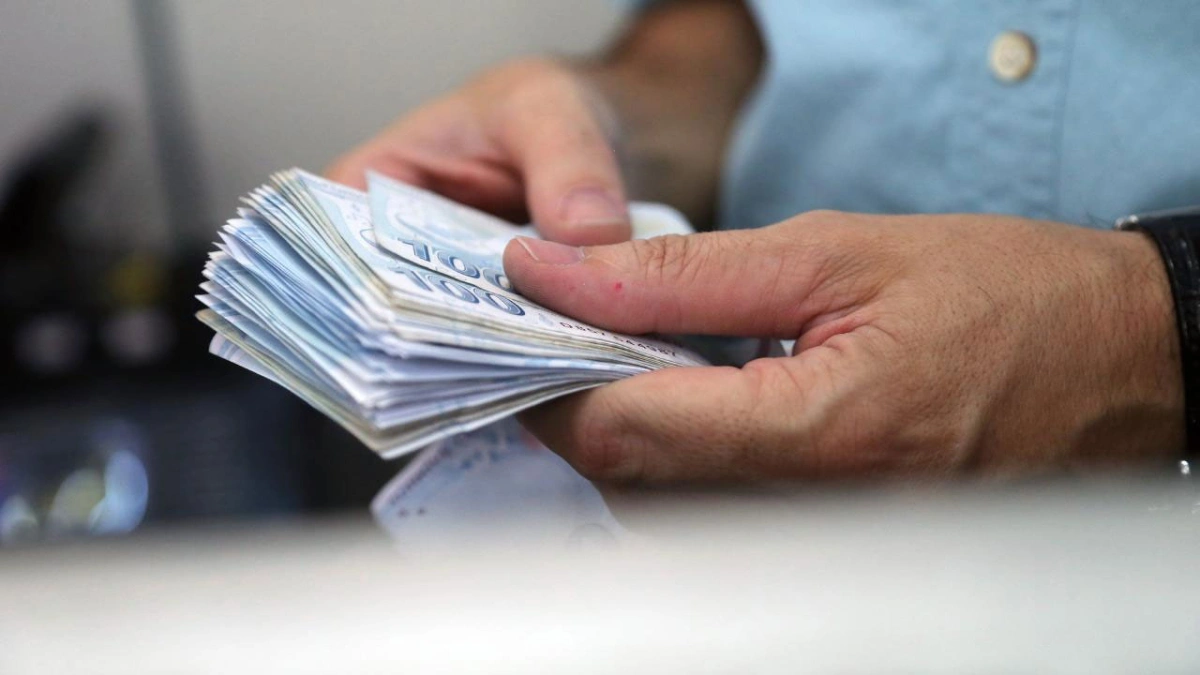 Emeklilerin Beklediği Tarih Belli Oldu: 4 Bin TL Hesaplara Yatıyor