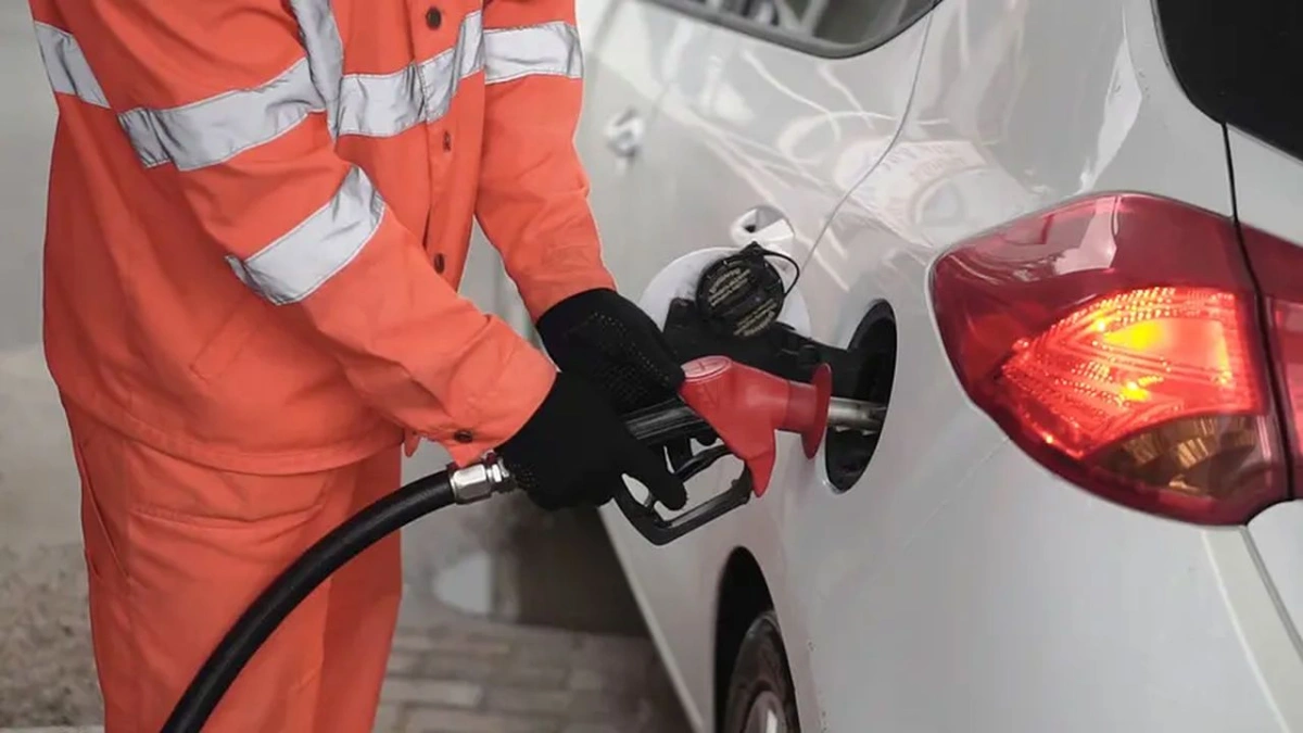 Motorine İndirim Geliyor! Yeni Fiyatlar Bu Gece Pompaya Yansıyacak
