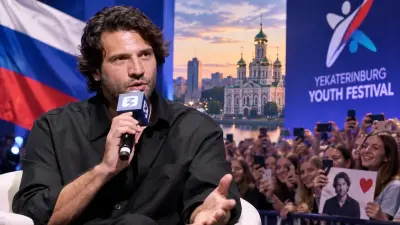Kaan Urgancıoğlu Rusya'daki Gençlik Festivali'nde Hayranlarıyla Nasıl Buluştu?