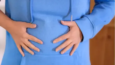 Şişkinlik Şikayetlerini Artıran Yaygın Alışkanlıklar ve Kaçınılması Gereken Hatalar