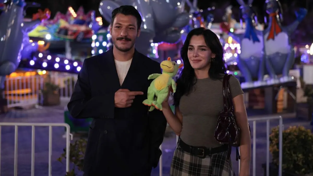Mercan Köşk'te Aras ve Cemre'nin lunapark sahneleri ilişkilerini güçlendiriyor