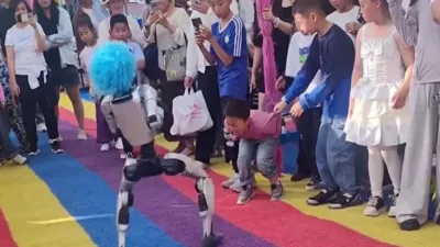 Çin'de İnsansı Robot Çocuğa Tekme Attı: Güvenlik Endişeleri Neler?