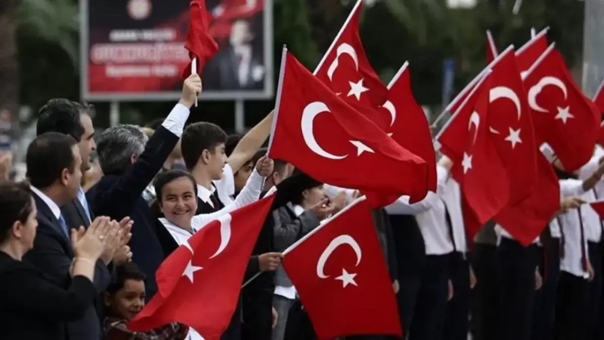 29 Ekim 2026 Cumhuriyet Bayramı Tatili Kaç Gün, 28 Ekim Yarım Gün mü?