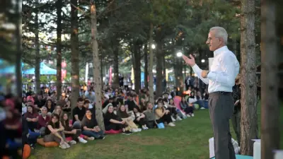 Bakan Abdulkadir Uraloğlu gençlere kariyer yolculuklarında hangi kritik uyarılarda bulundu?